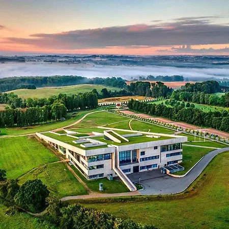 Feriehus Modern With Hot Tub Near Water Glesborg